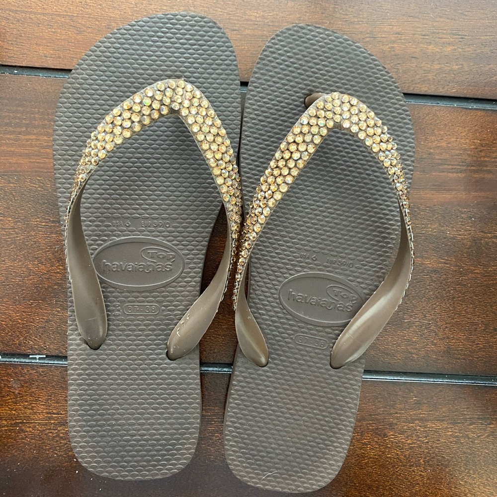 Custom Swarovski Crystals Havaiana Flip Flops. Size 37/38